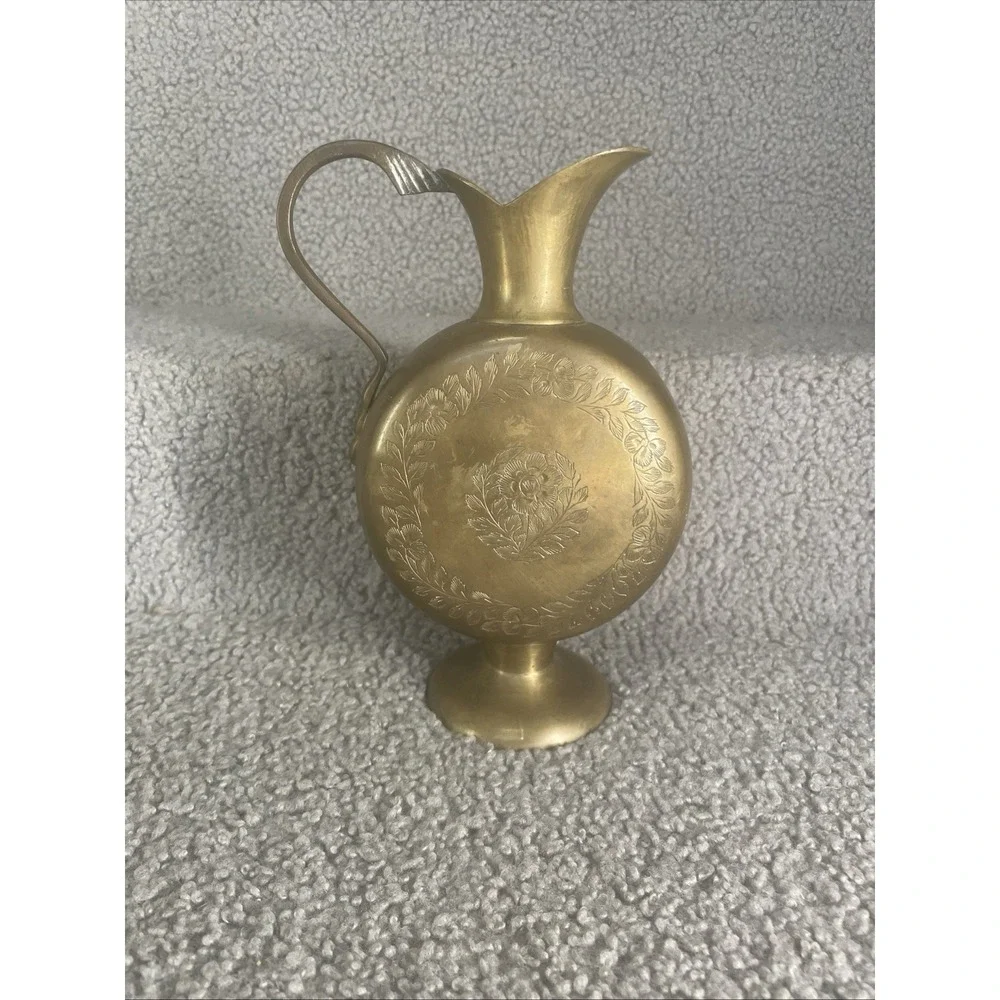VINTAGE SOLID BRASS‎ VASE WITH HANDLE